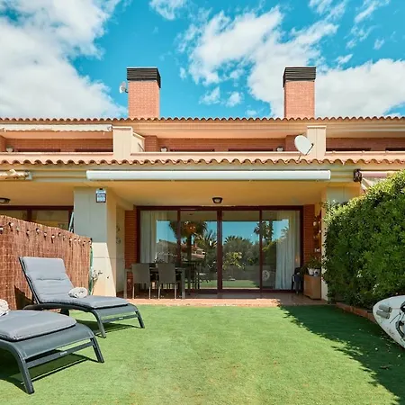 Campello Beach Bungalow - By Welcomely Chalé *